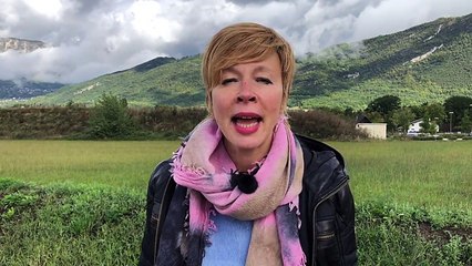 "J'peux pas, j'ai chimio" : Marine Le Mercier allie l'humour et le dessin pour mieux combattre le cancer du sein