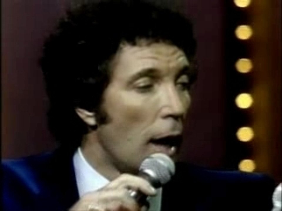 Tom Jones and Dione Warwick - Endless Love
