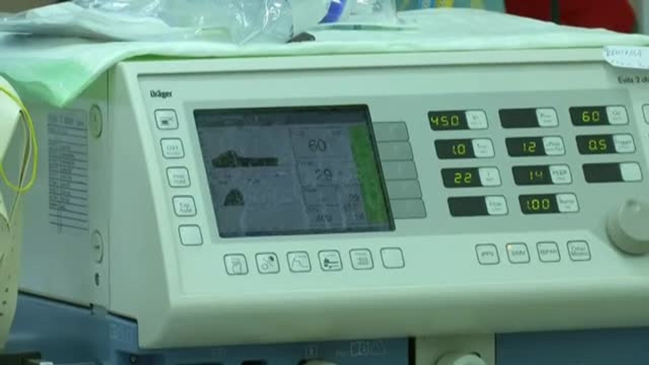 Los hospitales de República Checa están desbordados con seis veces más pacientes que en la primera ola del virus