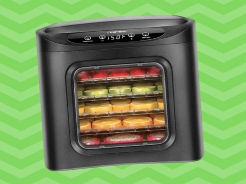 You Can Make Your Own Healthy Snacks With This Top-Rated Food Dehydrator (And It's 40% Off