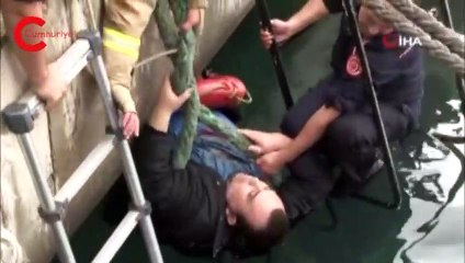 Kadıköy sahilinde akıl almaz olay! Koronavirüs nedeniyle el uzatmadılar