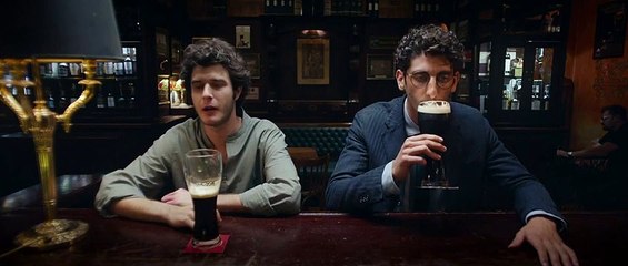 I PREDATORI Film Clip - Filosofia al pub