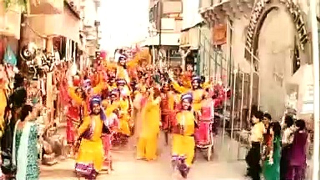 Trailer Liebe Lieber Indisch