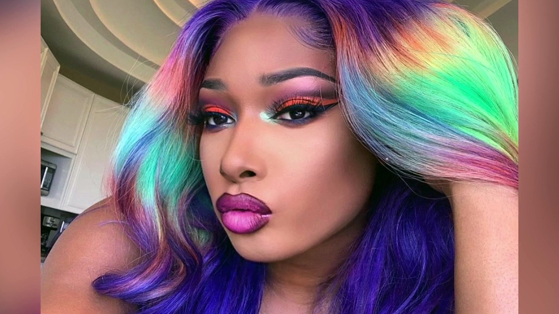 ⁣Megan Thee Stallion DEFENDS Nicki Minaj And Cardi B In Powerful Essay