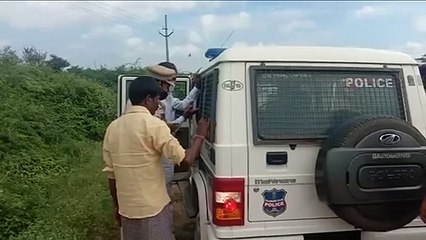 టీఆర్‌ఎస్‌ ఎమ్మెల్యే కిషన్‌రెడ్డిపై రాళ్ల దాడి