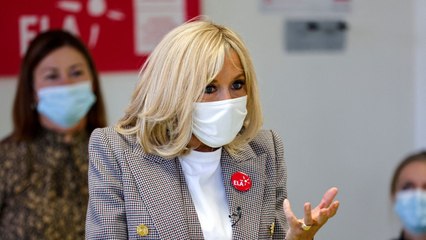 Brigitte Macron adopte un nouveau look et se fait remarquer !