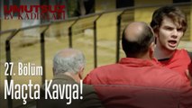 Maçta kavga! - Umutsuz Ev Kadınları 27. Bölüm