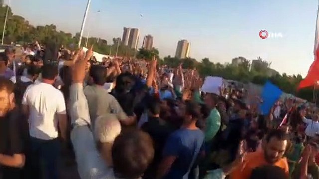- Pakistan'da kamu çalışanları hayat pahalılığını protesto etti