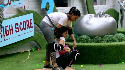 Bigg Boss 14 EPK:  Rubina & Pavitra get into a fight while picking up balls in a bag | FilmiBeat
