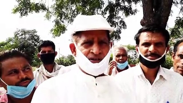 शुजालपुर के किसान बीमा राशि नहीं मिलने पर पहुंचे जिला कलेक्ट्रेट सौंपा ज्ञापन