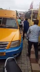 कैश वैन गार्ड से असलहा छीनने पर युवक की जमकर हुई कुटाई