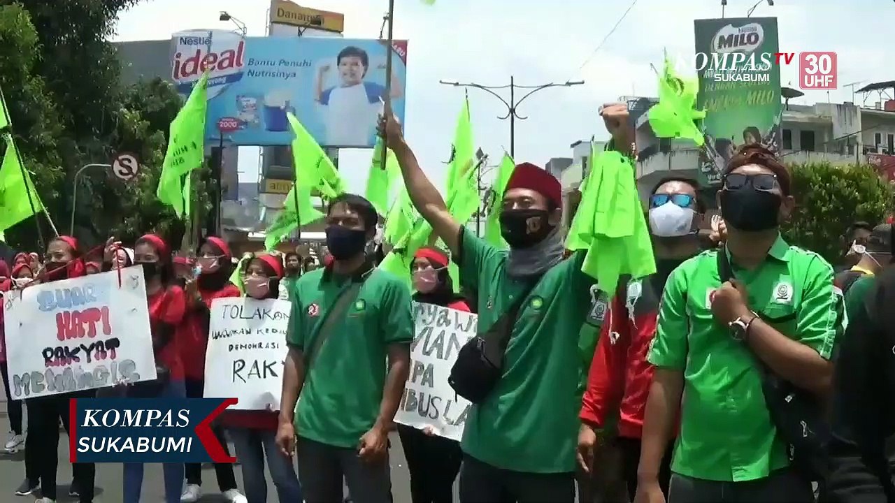 Para Buruh Datangi Pendopo Sukabumi Tolak Omnibus Law