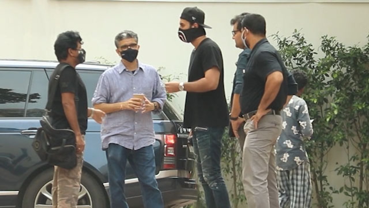 Ranbir Kapoor Spotted at YRF Studio For Shamshera's Dubbing | FilmiBeat