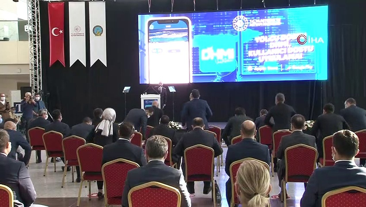 Ulaştırma ve Altyapı Bakanı Adil Karaismailoğlu, “Uçuş Rehberim” uygulaması tanıtım toplantısına katıldı
