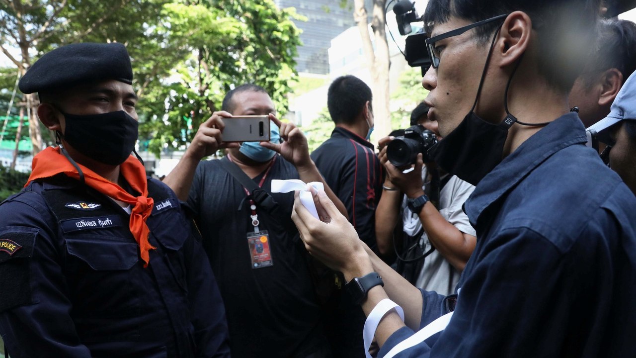 Thailand bans mass gatherings under emergency decree