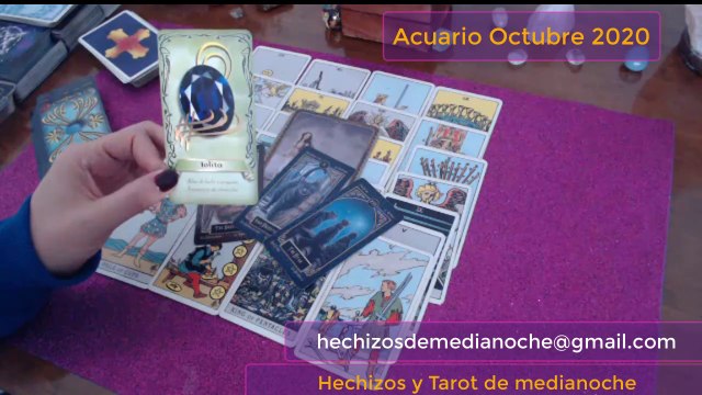 Acuario Noticias positivas de familiares, Te dan buenos consejos para abanzar!! horóscopo Octubre 2020