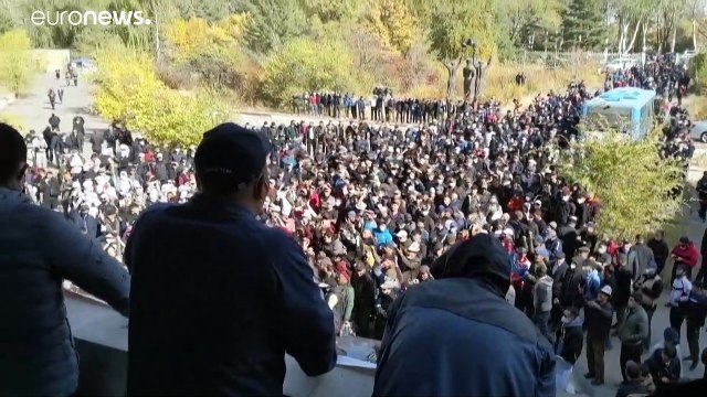 Президент Киргизии подал в отставку