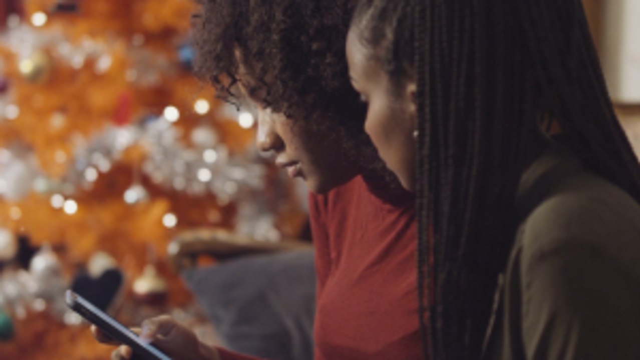Holiday Shopping Tips to Save You Money