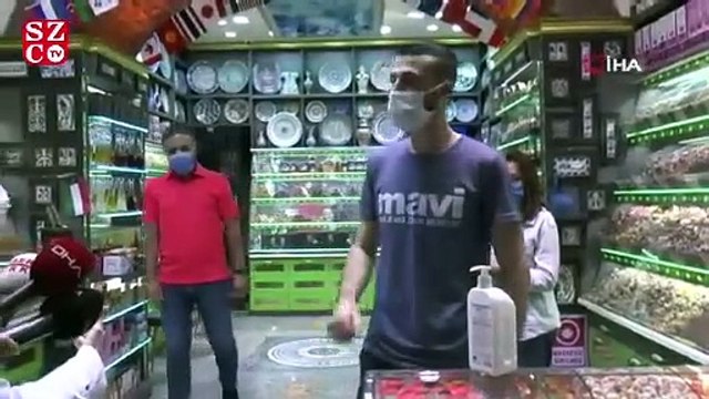 Tarihi Mısır Çarşısı'nda corona virüs denetimi