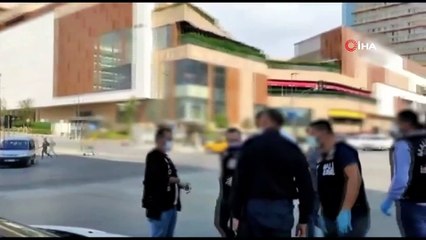 İstanbul’da vergi müfettişlerine rüşvet vermeye kalkan 2 şüpheliye suçüstü