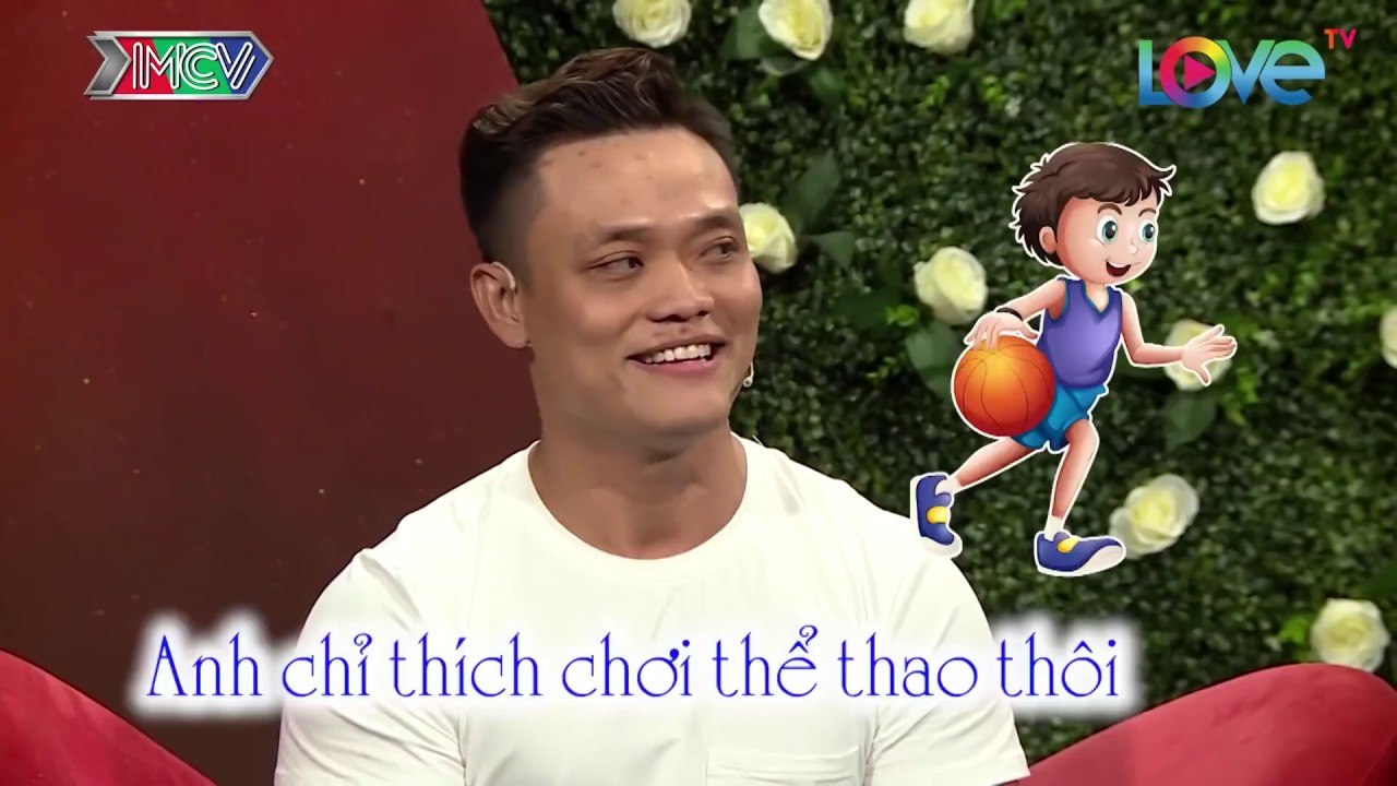 Cô gái SUNG SƯỚNG khi được chạm vào BODY nóng bỏng của chàng HLV thể hình| BMHH