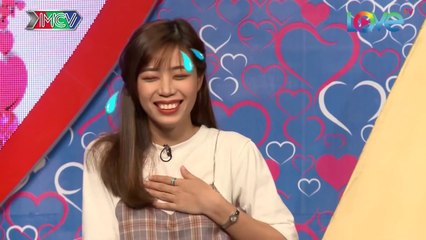 Chàng trai QUỲ XUỐNG TỎ TÌNH đầy LÃNG MẠN với cô nàng từng BỊ ĐÁ vì NGHÈO khiến mọi người GANH TỴ