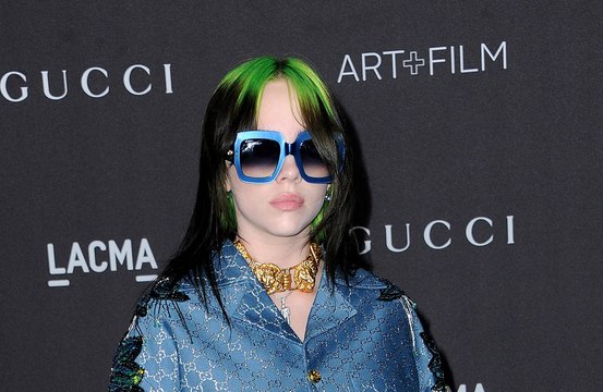 Billie Eilish rebate críticas a seu corpo: 'Precisamos normalizar formas reais'