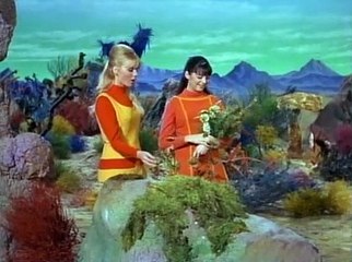 Perdidos en el Espacio -2x24- Revolt of the Androids (La rebelión de los androides)