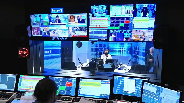 Roselyne Bachelot à Marc Ladreit de Lacharrière : Programmez mon one woman show dès la fin du quinquennat ! (Canteloup)