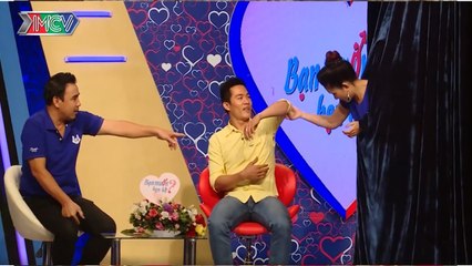 Anh chàng mặc áo "SỨT CHỈ ĐƯỜNG TÀ" đi tìm kiếm "CÔ ẤY" về may cho lành  BMHH