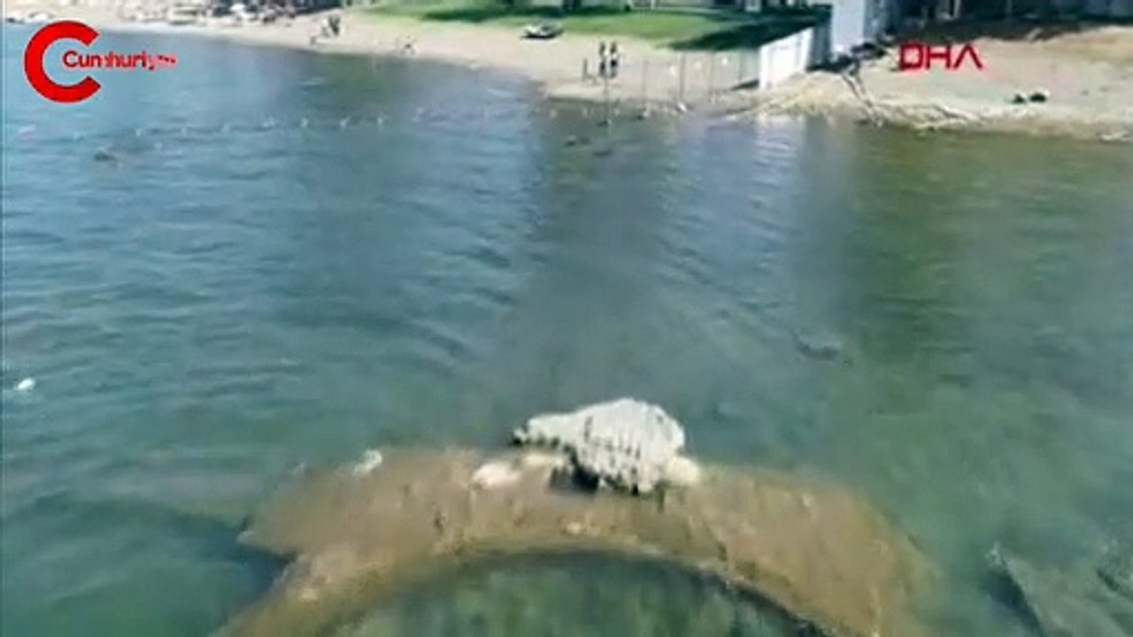 Gölü çekildi, bin 500 yıllık bazilika ortaya çıktı