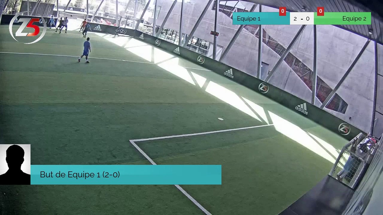 But de Equipe 1 (2-0)