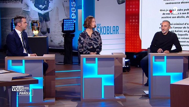 Elie Semoun face à Olivier Véran, le ministre de la Santé, dans l'émission Vous avez la parole . Il a évoqué la mort de son père, Paul, que le confinement en EHPAD a fragilisé.