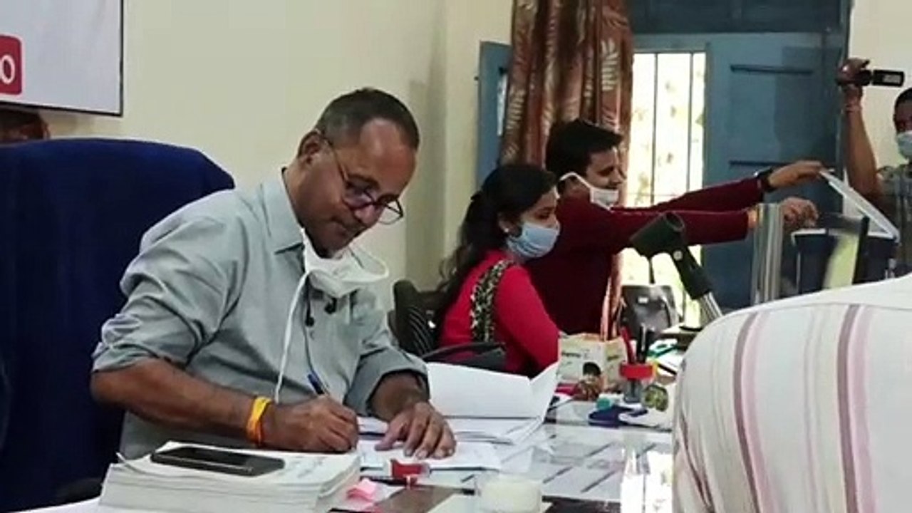 सुवासरा विधानसभा उपचुनाव में नामांकन के आखिरी दिन तक 11 फार्म भरे