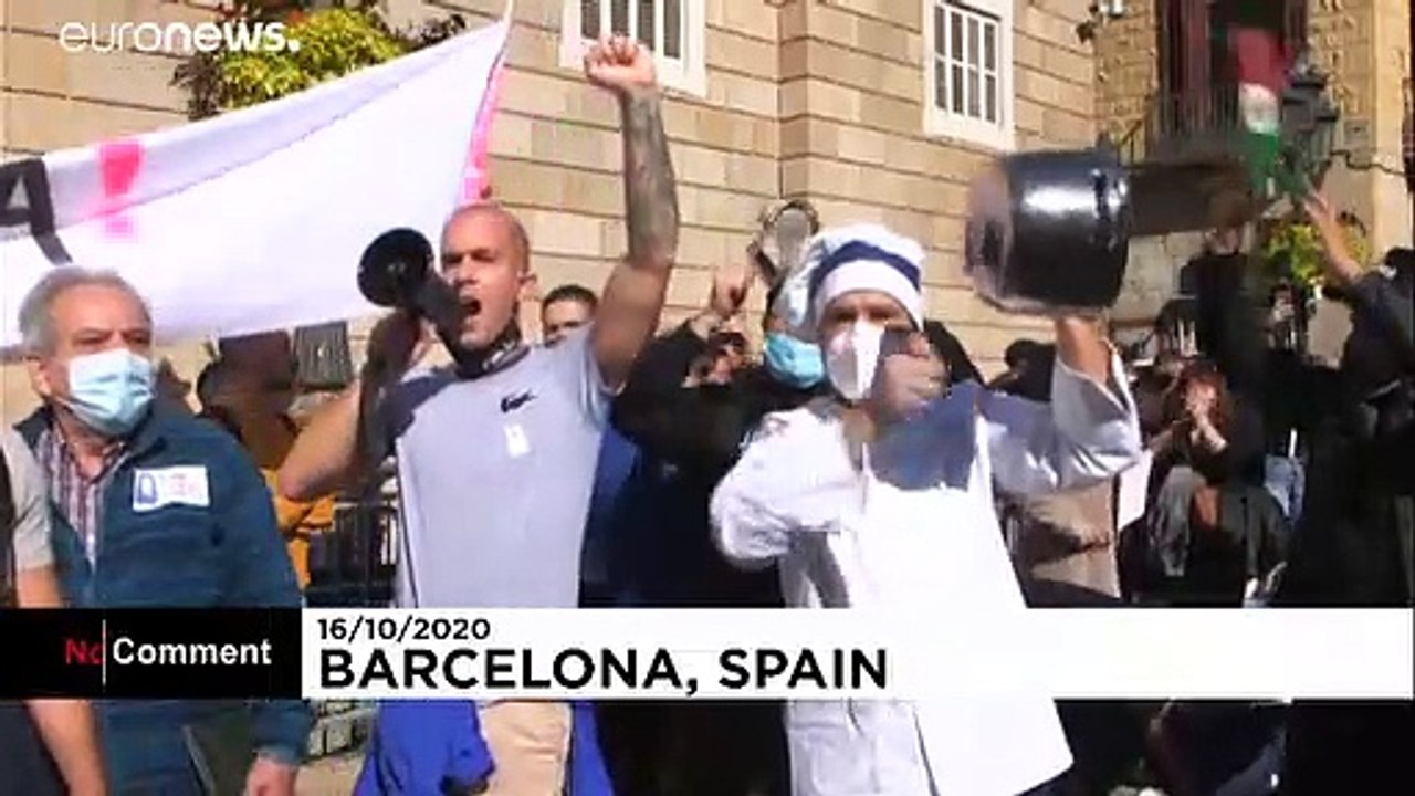 Restaurant staff protest against virus restrictions in Barcelona