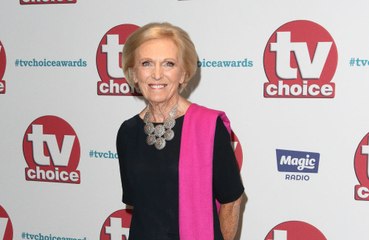 Mary Berry makes Christmas special for awful cooks
