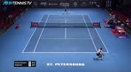 下载视频: Raonic powers past Khachanov into St. Petersburg semis