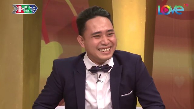 Cô vợ LÃNG MẠN thích được chồng ôm nhưng chồng VÔ TÂM cứ QUẤN CHĂN như con KÉN | VCS