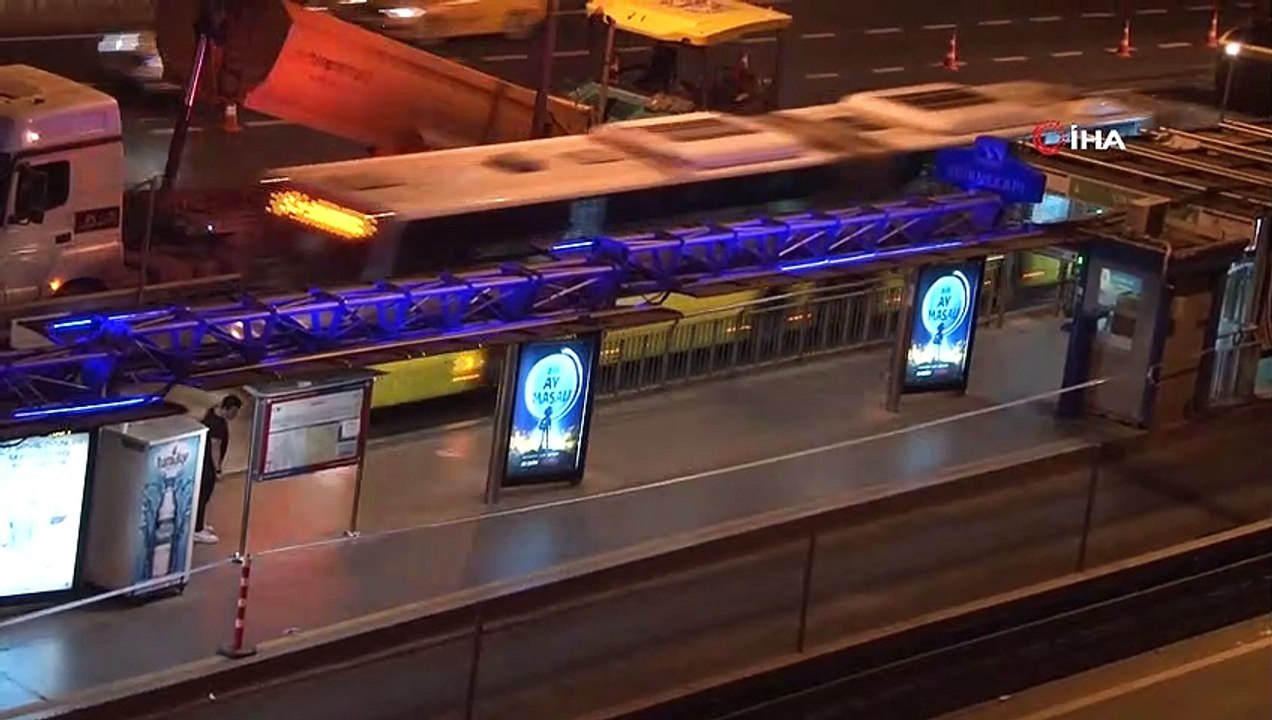 Edirnekapı Metrobüs durağında yenileme çalışması