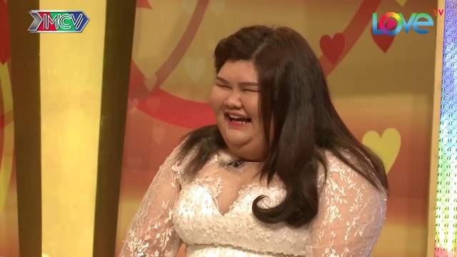 Dù cô ấy KHÔNG XINH nhưng người khác cũng phải NGƯỚC NHÌN vì được chồng YÊU CHIỀU hết mực VCS