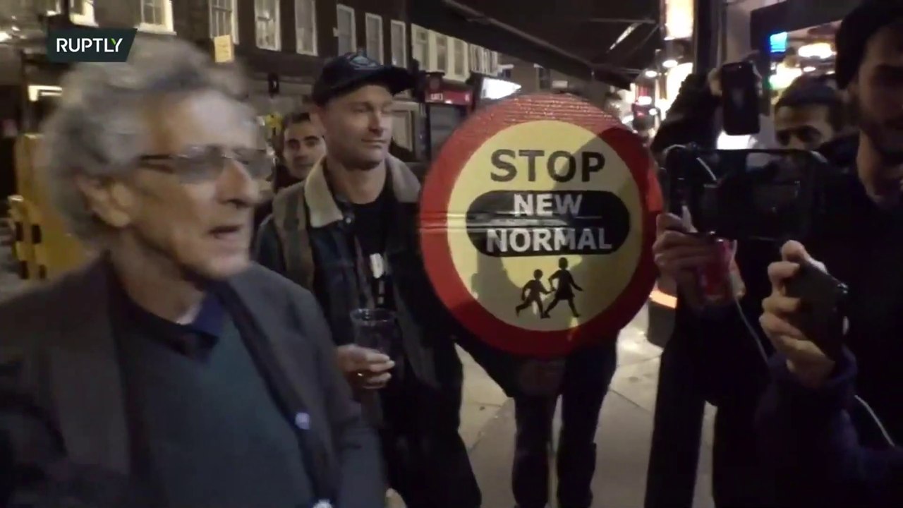 Piers Corbyn at Soho London 16.10.2020 #DrinkAgainstTheCurfew