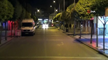 Uygulama yapan polisi gören sürücüler kaçtı