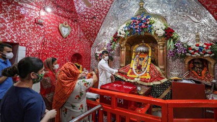 Tải video: First day of Navratri, devotees visit temples across India