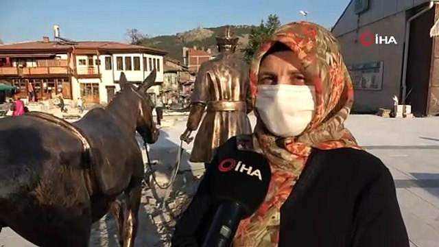 Tarihi çarşıya yerleştirildi, görenlerin dikkatini çekiyor