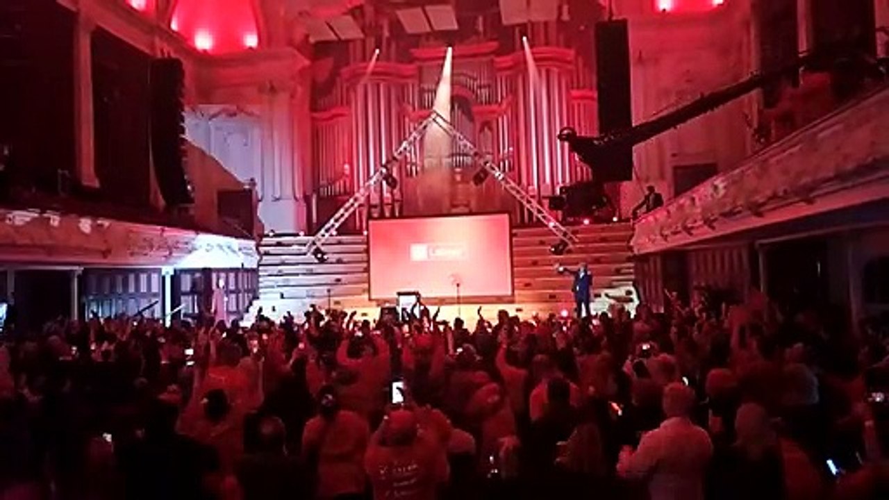 Ardern gewinnt Wahl in Neuseeland haushoch