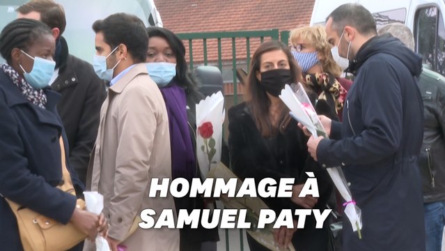 À Conflans-Sainte-Honorine, élèves et riverains rendent hommage à Monsieur Paty