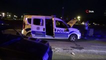 Uşak'ta polis aracı ile otomobil çarpıştı: 2 polis yaralı