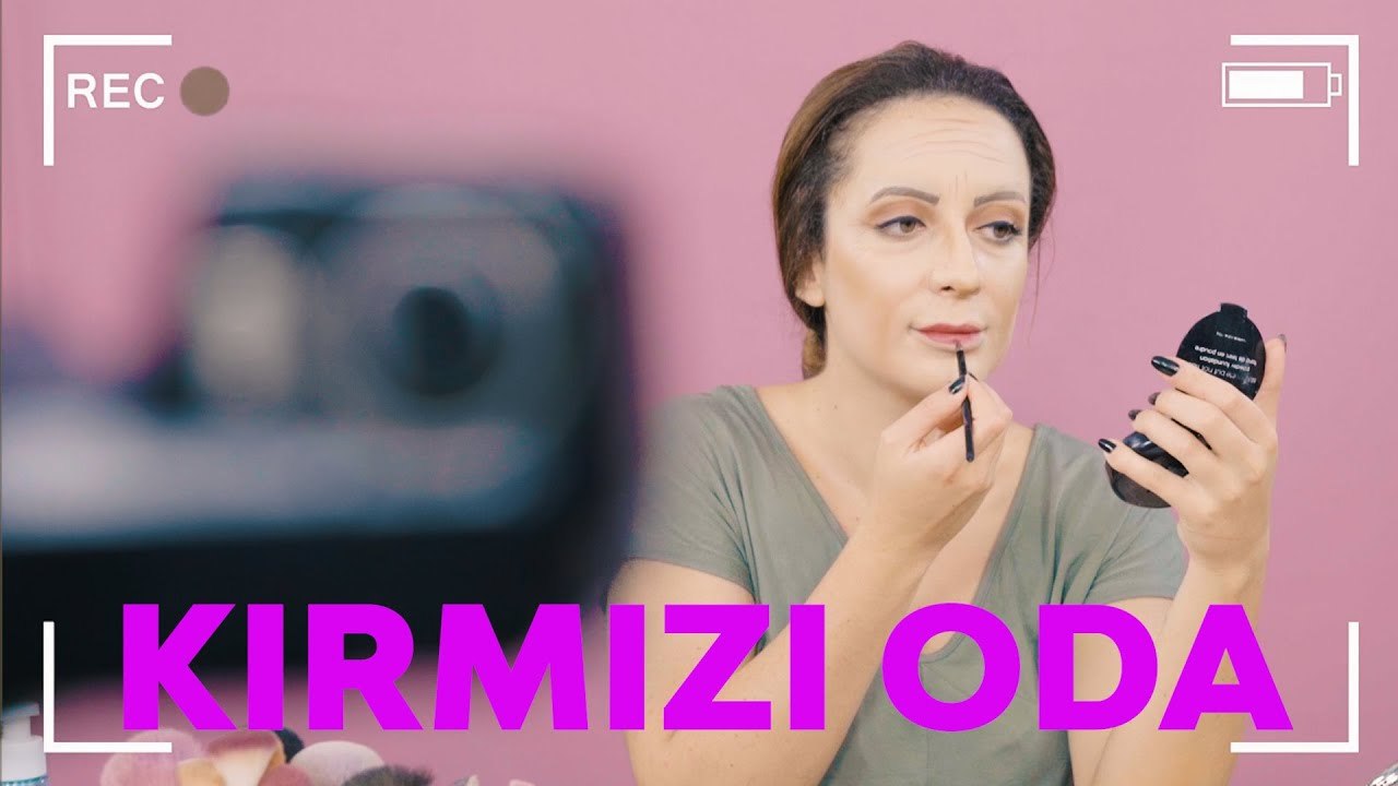 TUANA GİRL KIRMIZI ODADA! KIRMIZI ODADA KENDİMLE YÜZLEŞTİM!