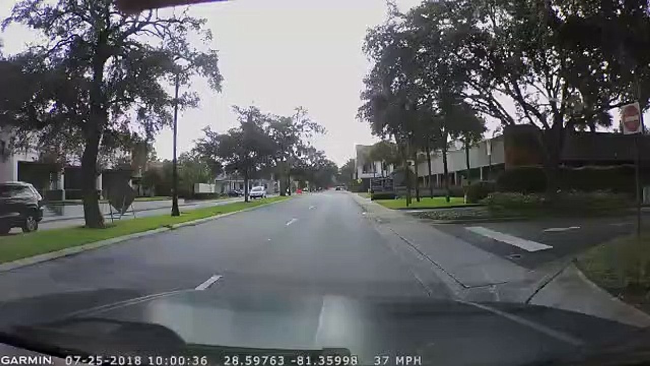Mercedes Benz Driver Crash with Cammer
