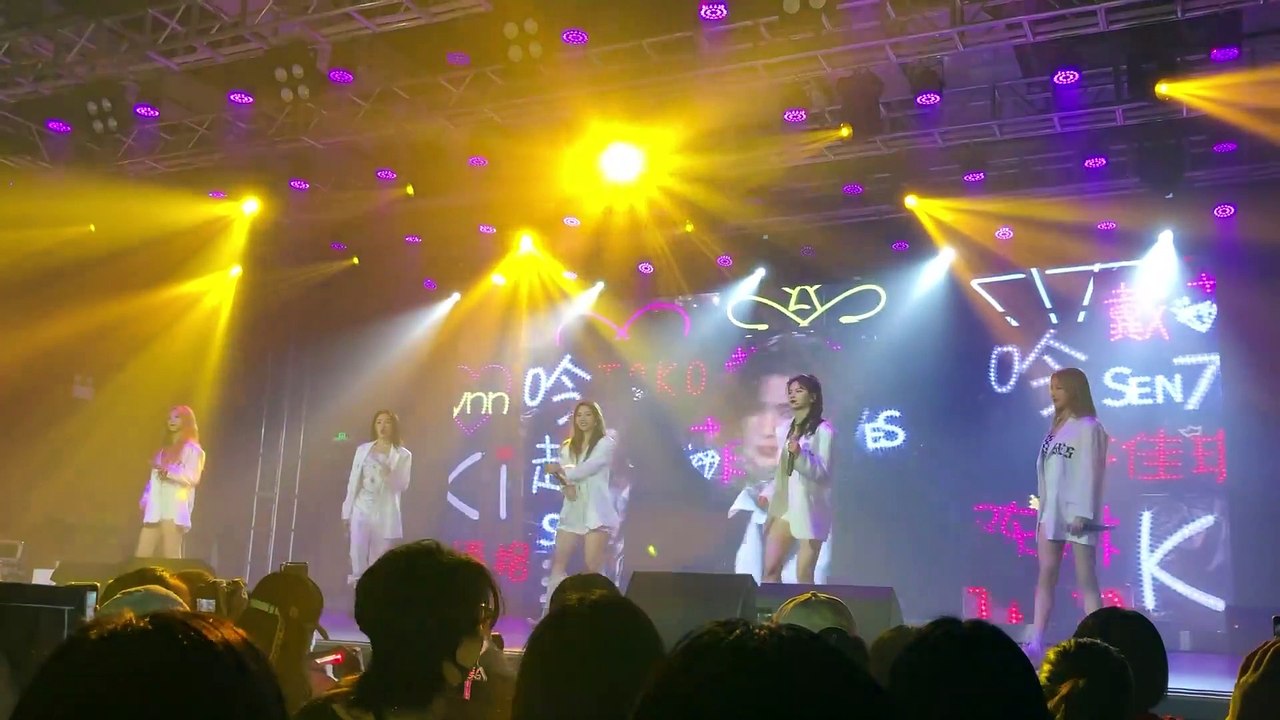 SEN7ES - [FANCAM] "The Shadows" tour in Guangzhou "OMG" 20201017